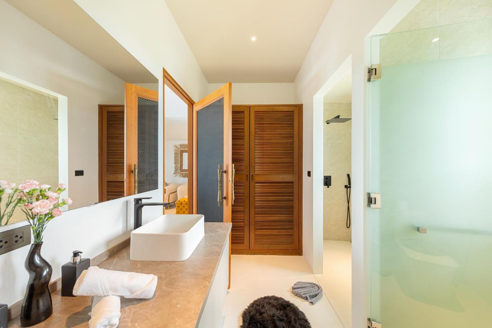 Caprice 4br Private Luxury Estate Sea View Ban Bang Po
